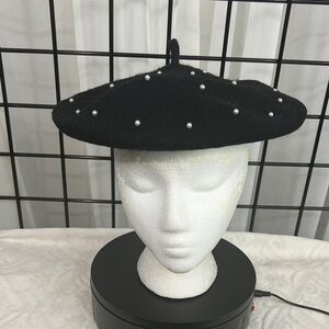 Sophisticated Black Beret with Pearls